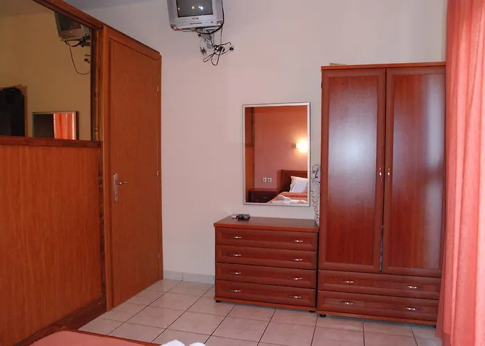 Monemvasia 3* Skala Sotiros